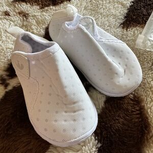 Toddler water shoes